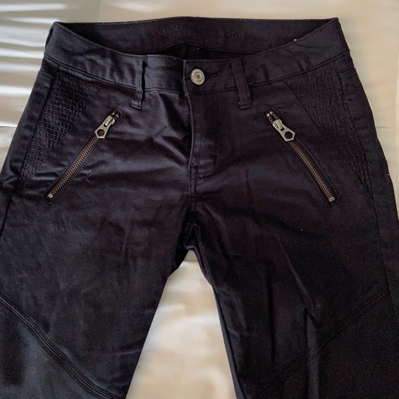 American Eagle Pants - Picture 2 of 6